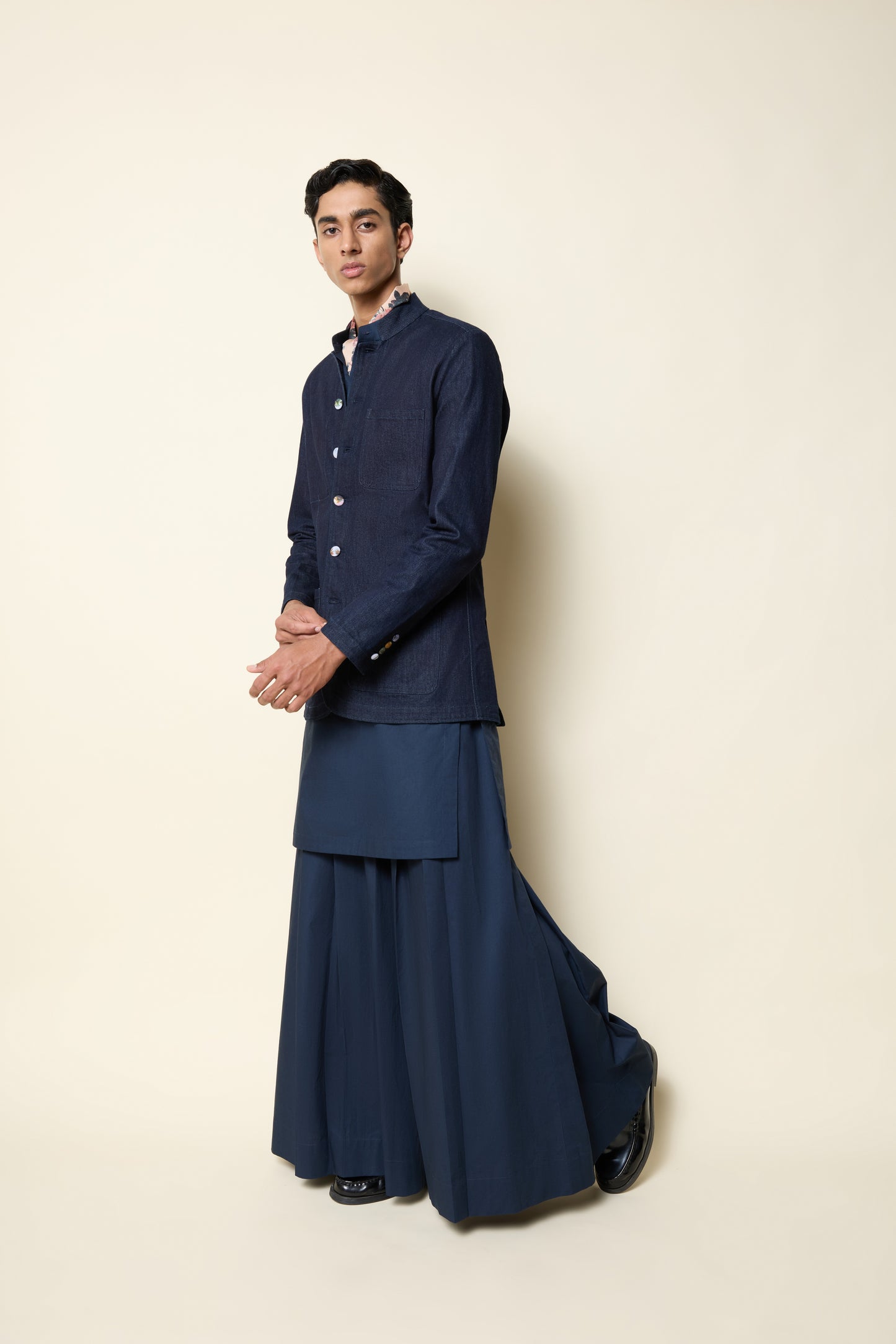 HRIDAYA PLEATED TROUSER NAVY