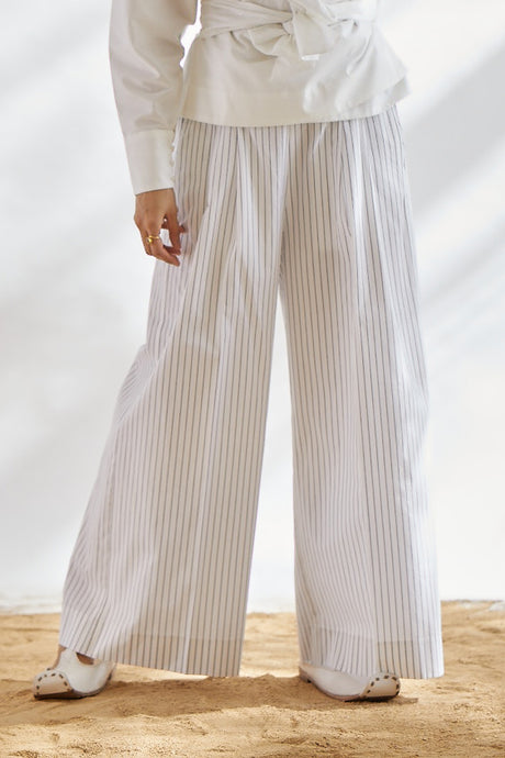 House of Three's White  bag trousers for womens 