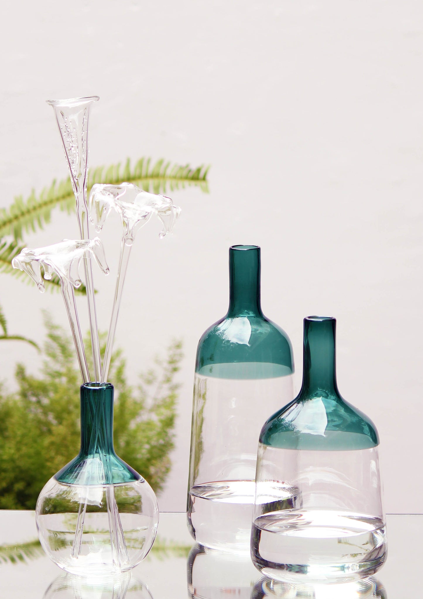 Iris vase – Medium - Teal